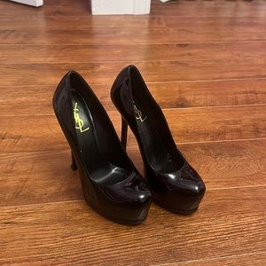 NWOT YSL Tribtoo classic heels